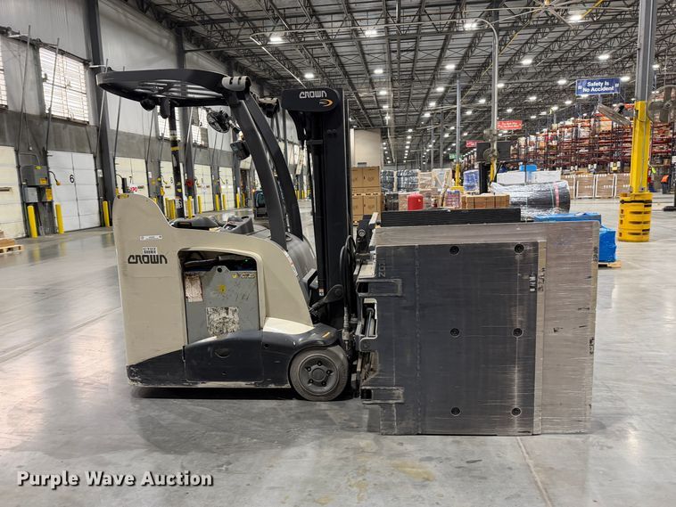 image for item EP3048 2018 Crown RC5545-40 forklift