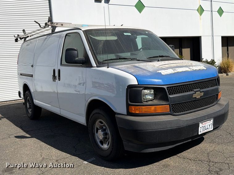 image for item EP3053 2017 Chevrolet Express 2500 van