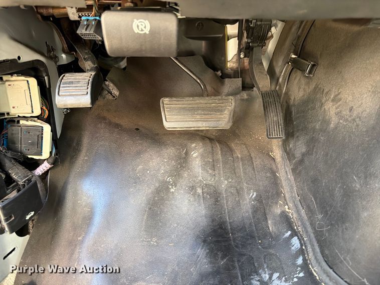 image for item EP3053 2017 Chevrolet Express 2500 van