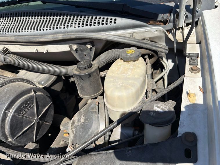 image for item EP3053 2017 Chevrolet Express 2500 van