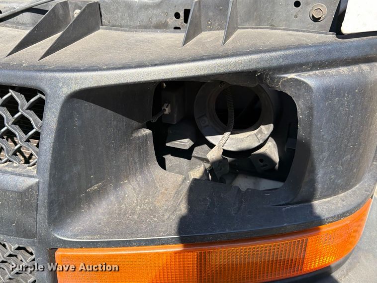 image for item EP3053 2017 Chevrolet Express 2500 van