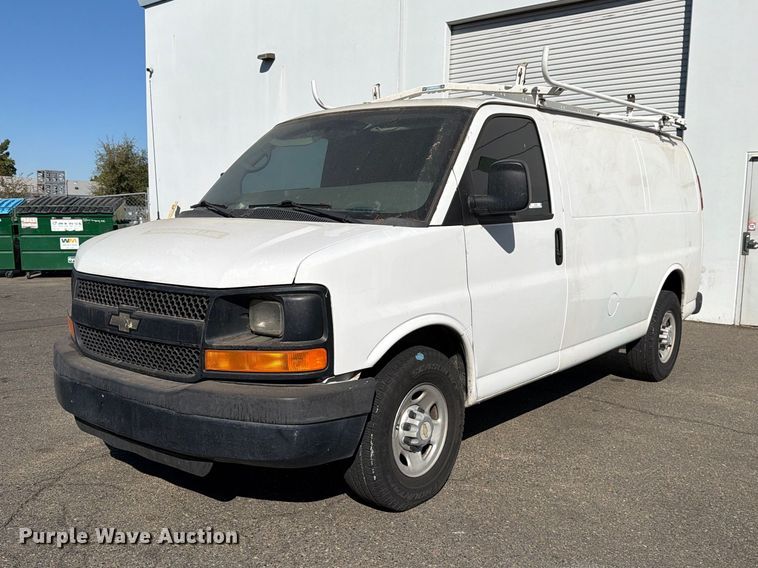 image for item EP3054 2014 Chevrolet Express 2500 van