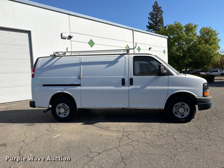 image for item EP3054 2014 Chevrolet Express 2500 van