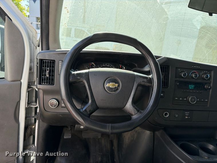 image for item EP3054 2014 Chevrolet Express 2500 van