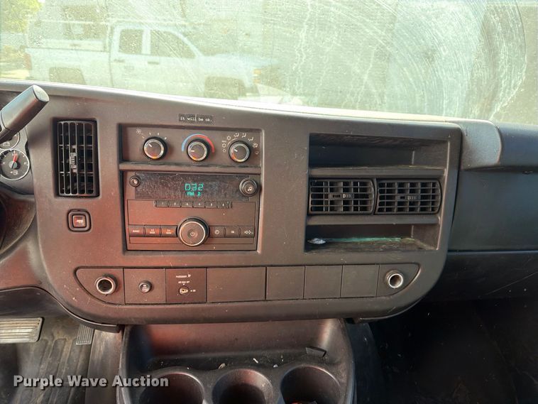 image for item EP3054 2014 Chevrolet Express 2500 van