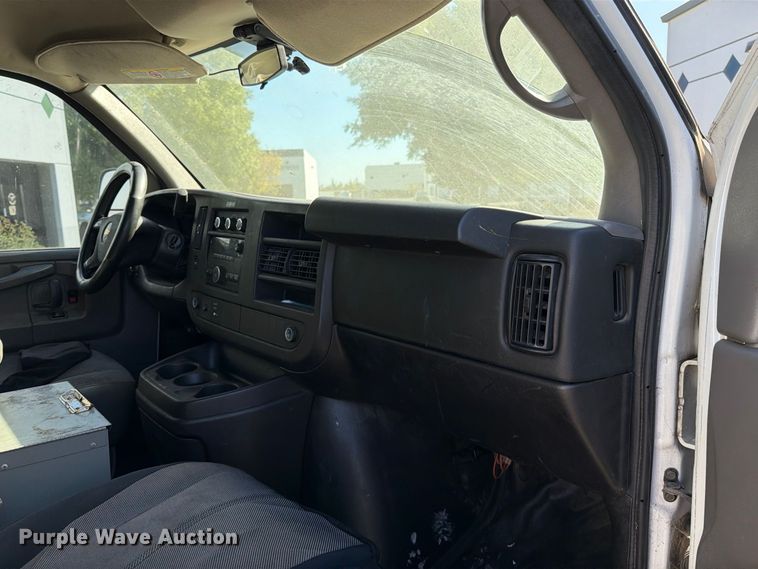image for item EP3054 2014 Chevrolet Express 2500 van