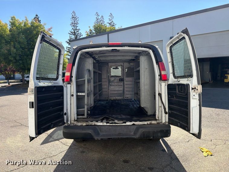 image for item EP3054 2014 Chevrolet Express 2500 van