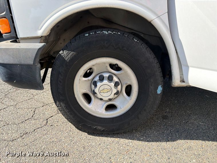 image for item EP3054 2014 Chevrolet Express 2500 van