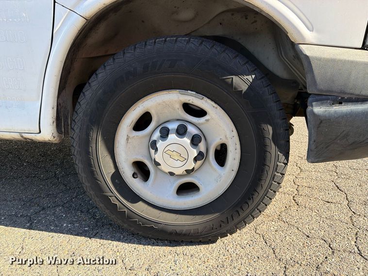 image for item EP3054 2014 Chevrolet Express 2500 van