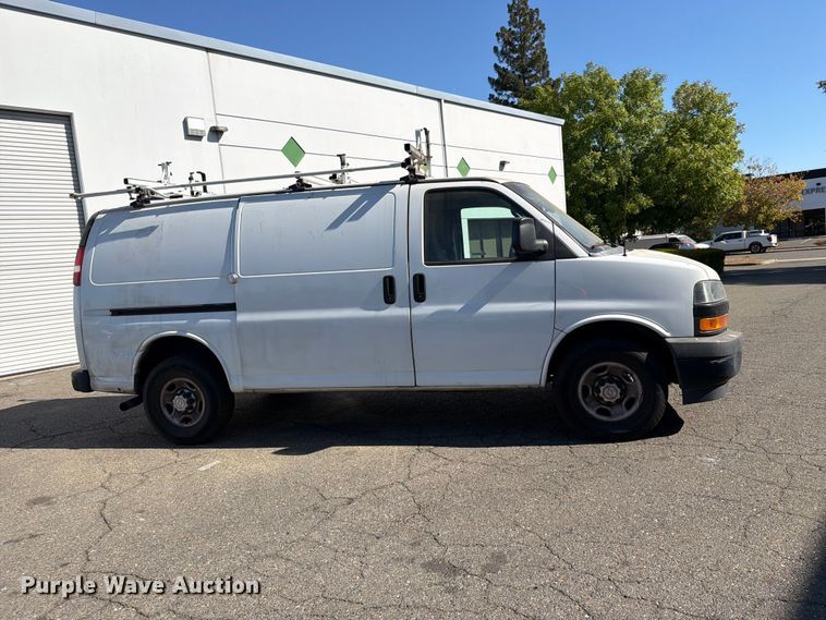 image for item EP3055 2019 Chevrolet Express 2500 van