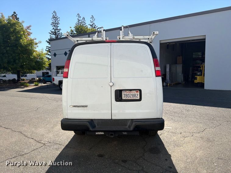 image for item EP3055 2019 Chevrolet Express 2500 van