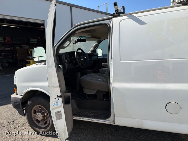 image for item EP3055 2019 Chevrolet Express 2500 van