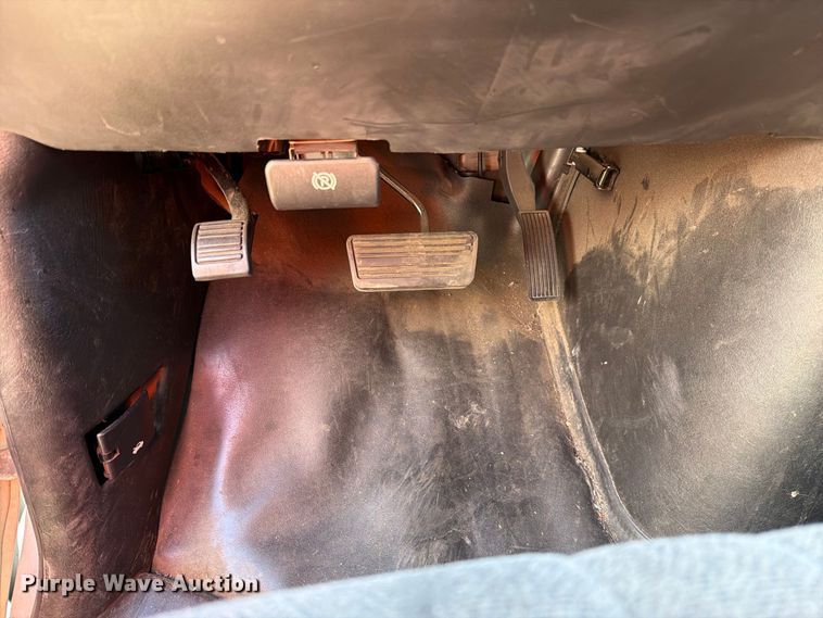 image for item EP3055 2019 Chevrolet Express 2500 van