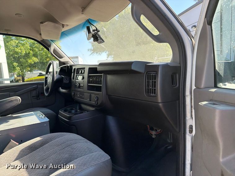 image for item EP3055 2019 Chevrolet Express 2500 van