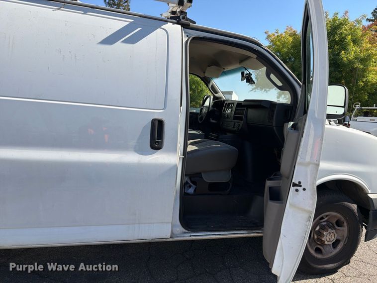 image for item EP3055 2019 Chevrolet Express 2500 van