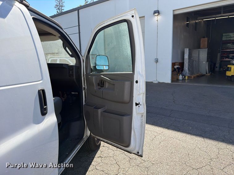 image for item EP3055 2019 Chevrolet Express 2500 van
