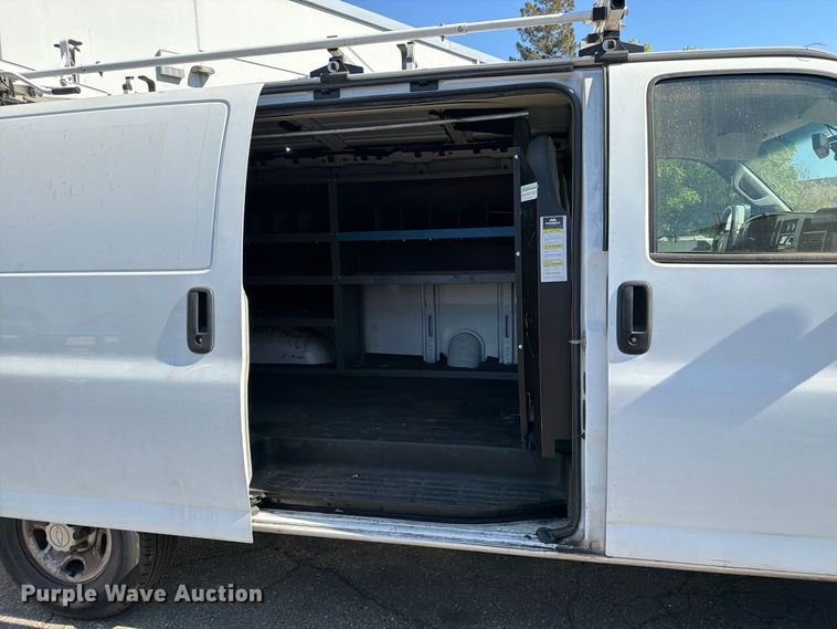 image for item EP3055 2019 Chevrolet Express 2500 van