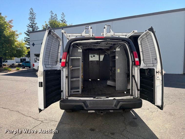 image for item EP3055 2019 Chevrolet Express 2500 van