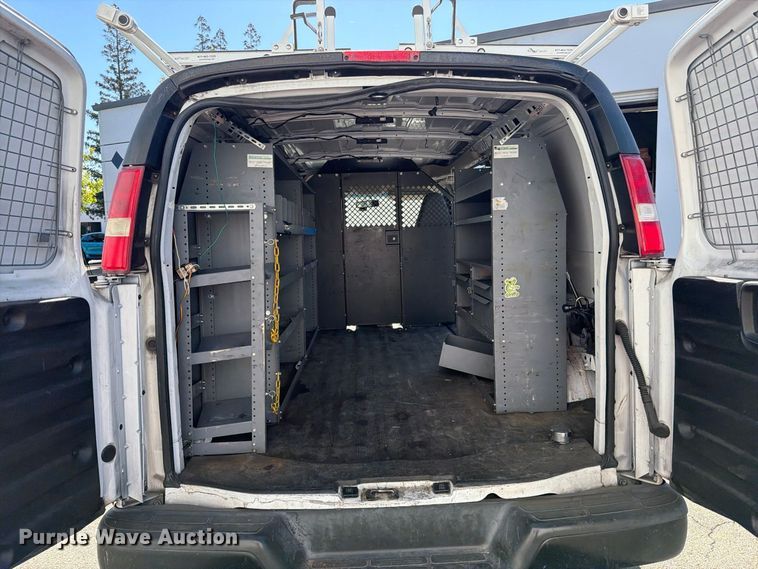 image for item EP3055 2019 Chevrolet Express 2500 van