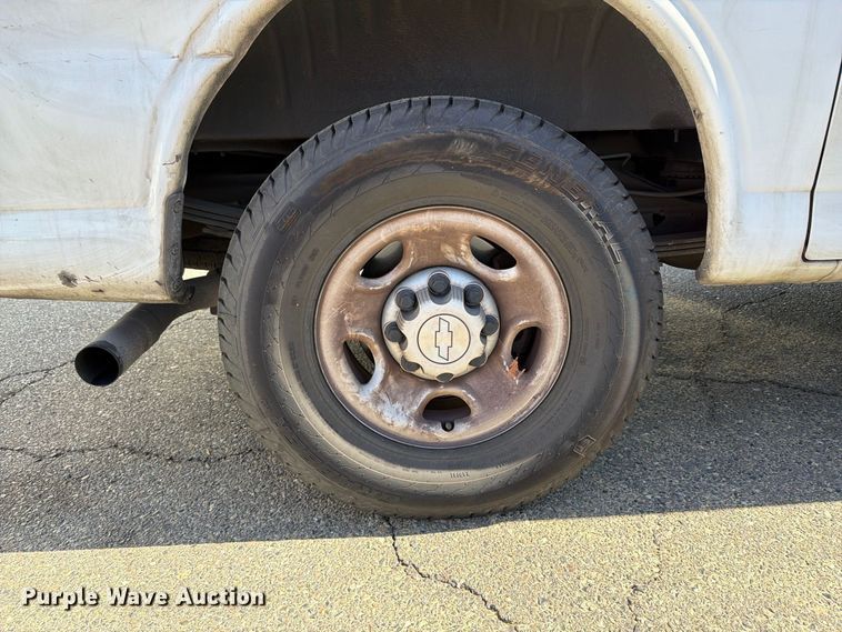 image for item EP3055 2019 Chevrolet Express 2500 van