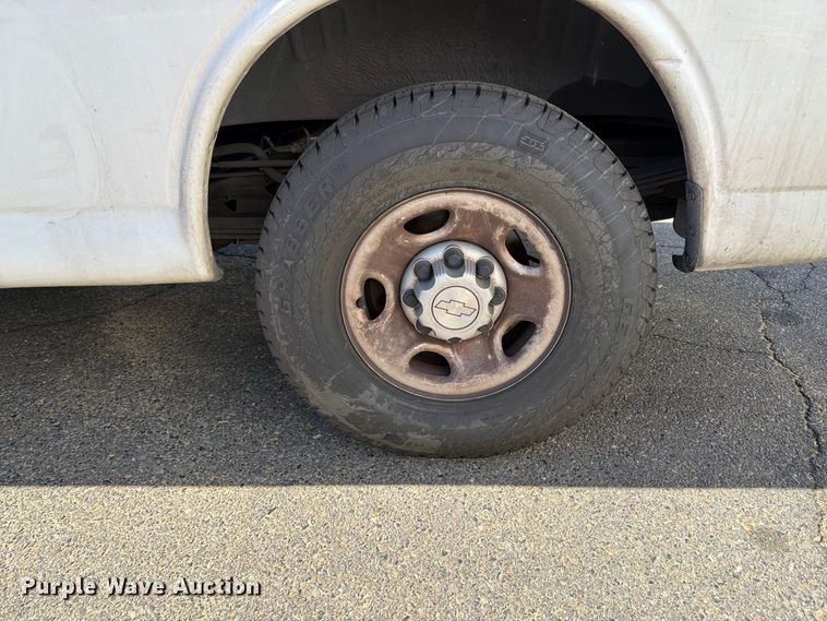 image for item EP3055 2019 Chevrolet Express 2500 van