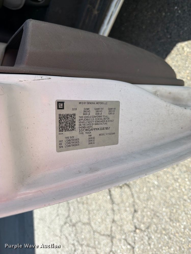 image for item EP3055 2019 Chevrolet Express 2500 van