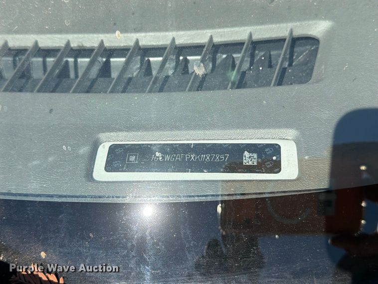 image for item EP3055 2019 Chevrolet Express 2500 van
