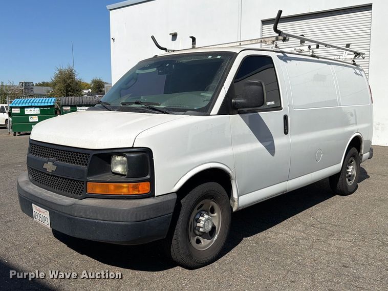 image for item EP3056 2017 Chevrolet Express 2500 van