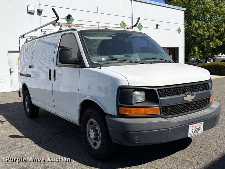 image for item EP3056 2017 Chevrolet Express 2500 van
