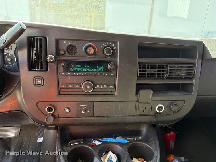 image for item EP3056 2017 Chevrolet Express 2500 van