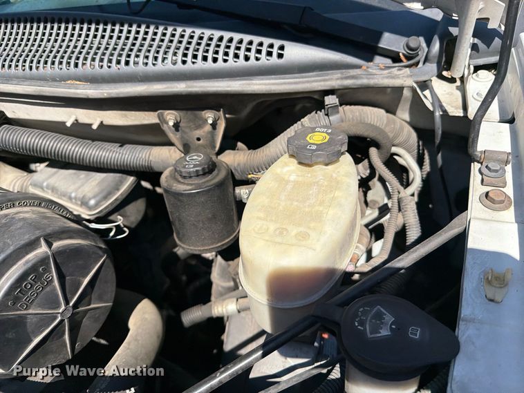 image for item EP3056 2017 Chevrolet Express 2500 van