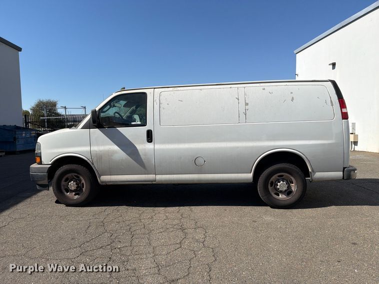 image for item EP3057 2020 Chevrolet Express 2500 van