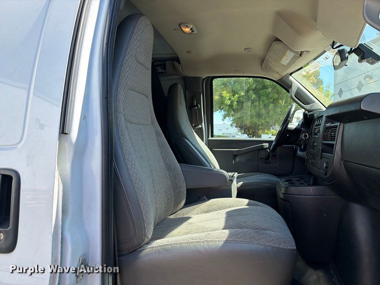 image for item EP3057 2020 Chevrolet Express 2500 van