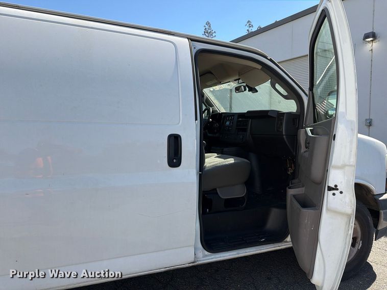 image for item EP3057 2020 Chevrolet Express 2500 van