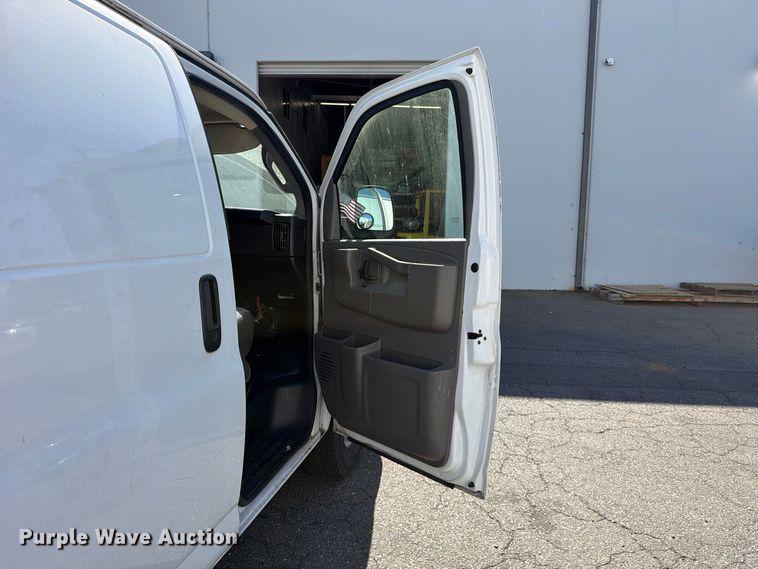 image for item EP3057 2020 Chevrolet Express 2500 van