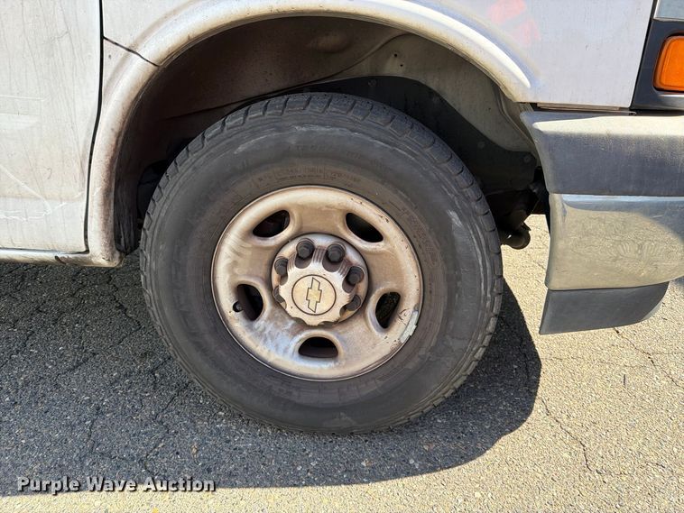 image for item EP3057 2020 Chevrolet Express 2500 van