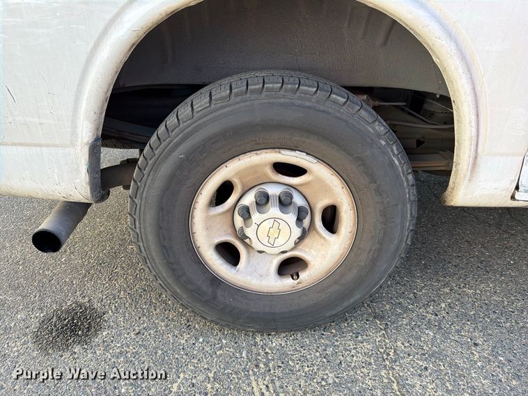 image for item EP3057 2020 Chevrolet Express 2500 van