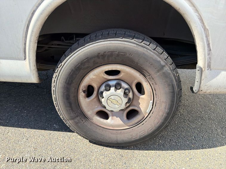 image for item EP3057 2020 Chevrolet Express 2500 van