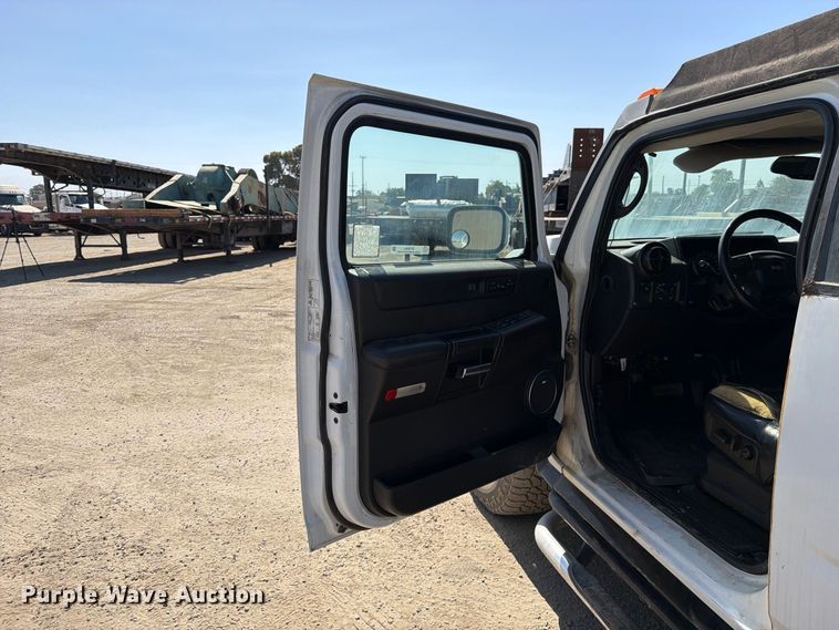 image for item EP3059 2005 Hummer H2 limousine