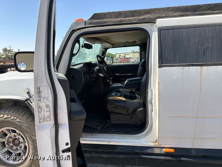 image for item EP3059 2005 Hummer H2 limousine