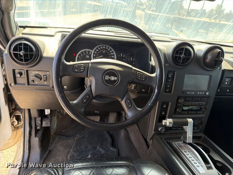 image for item EP3059 2005 Hummer H2 limousine