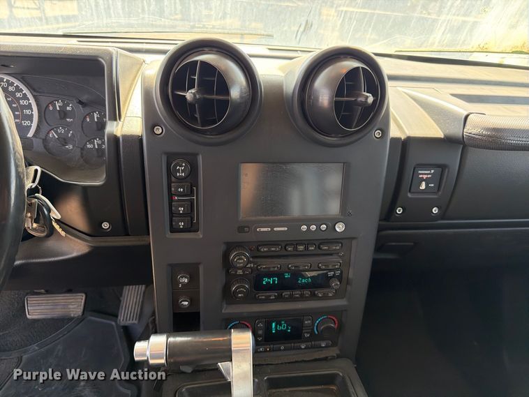 image for item EP3059 2005 Hummer H2 limousine