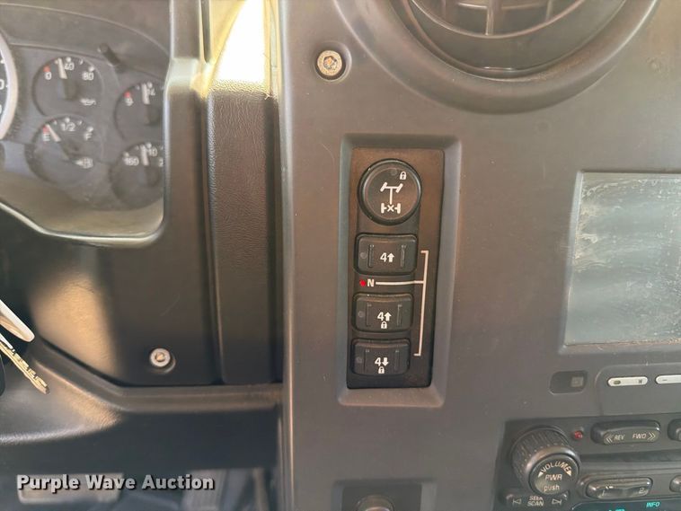 image for item EP3059 2005 Hummer H2 limousine