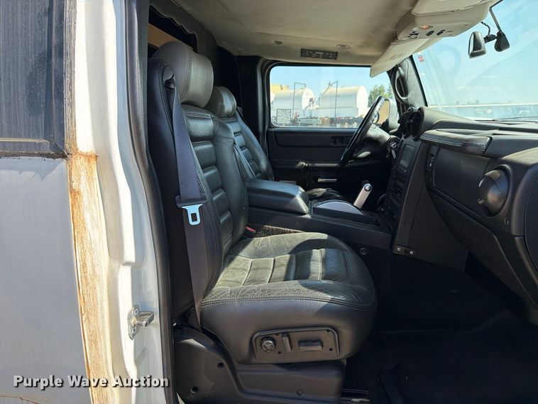 image for item EP3059 2005 Hummer H2 limousine