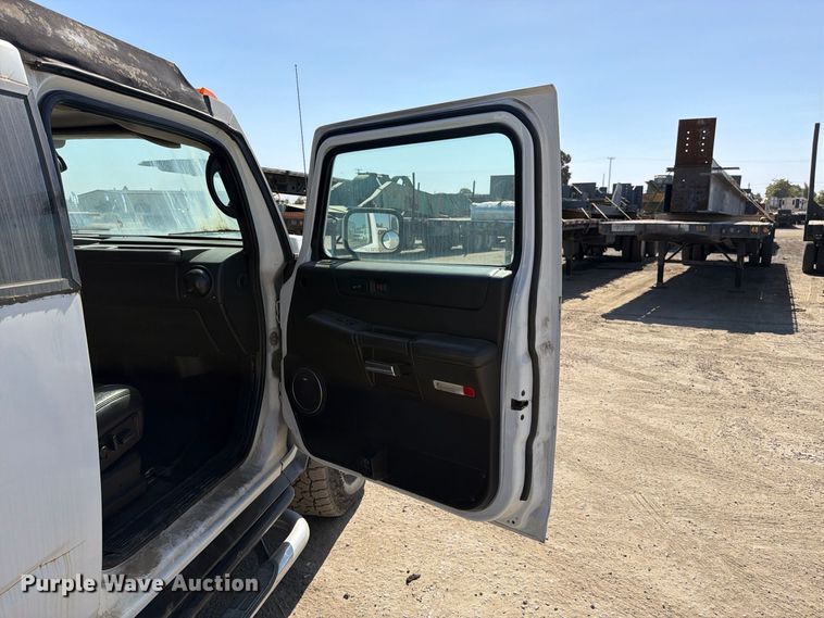 image for item EP3059 2005 Hummer H2 limousine