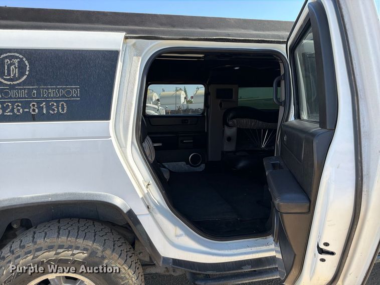 image for item EP3059 2005 Hummer H2 limousine