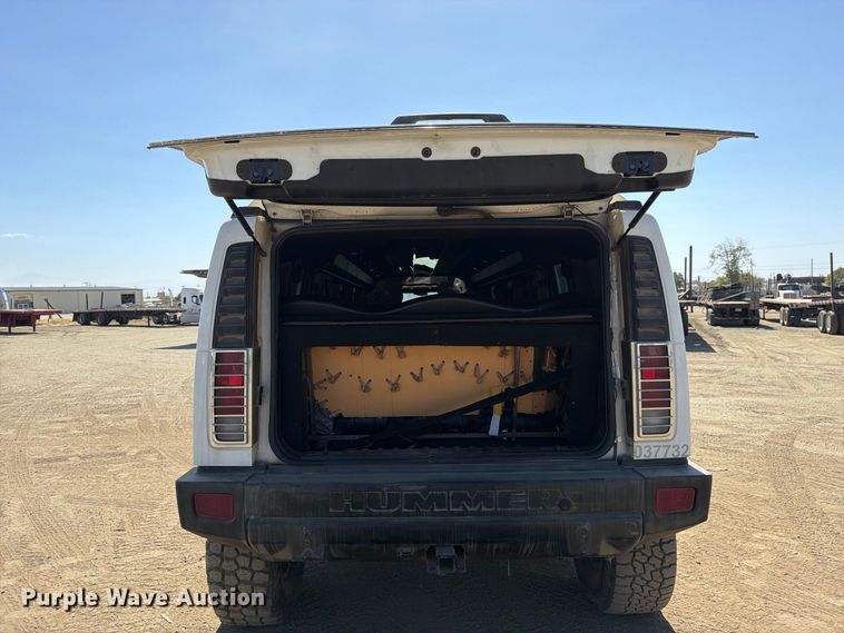 image for item EP3059 2005 Hummer H2 limousine