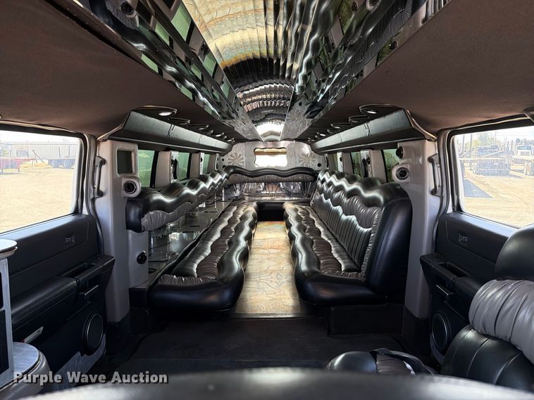 image for item EP3059 2005 Hummer H2 limousine