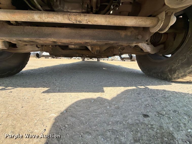 image for item EP3059 2005 Hummer H2 limousine