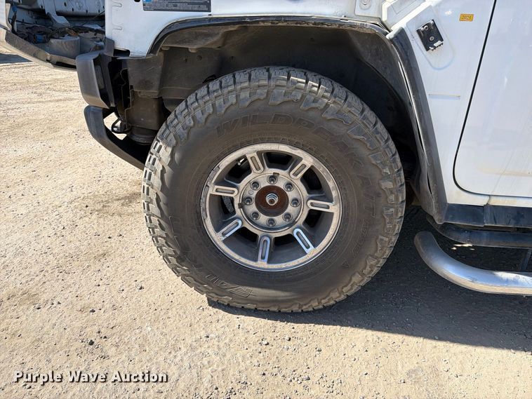 image for item EP3059 2005 Hummer H2 limousine